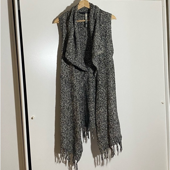 🎈Kensie heather gray shawl sweater fringe  goth Y2K open front long cardigan S - Picture 2 of 8